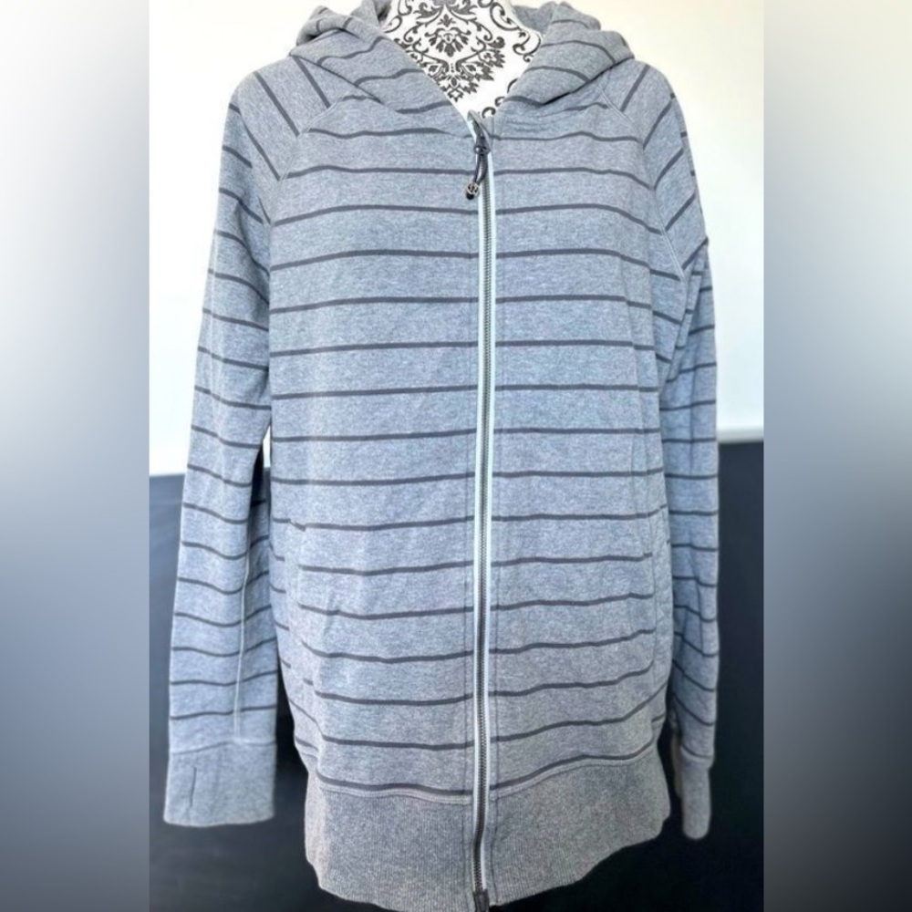 Lululemon 🍋 Gray Striped Hoodie - Picture 6 of 11